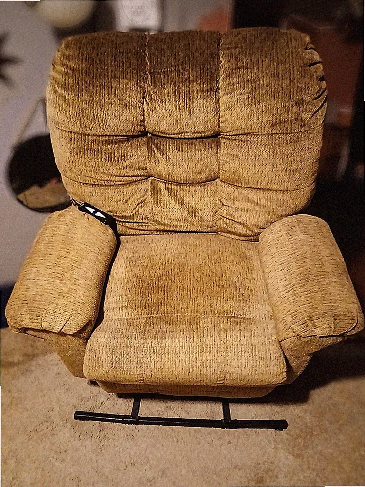 Catnapped omni Power Lift Full Lay-Out Chaise Recliner